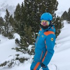 Going off-piste down Obaga blue run with a Grandvalira snowboarding instructor